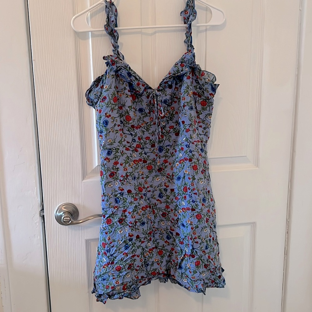 Hayden LA Large Mini Dress runs small blue floral